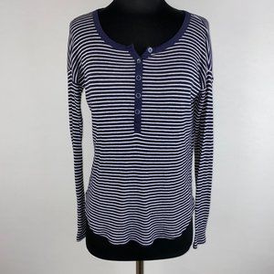 Gap Waffle Knit Henley T-Shirt Women's Size XS Blue White Striped Long Sleeves